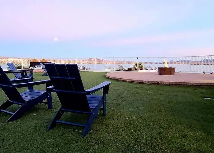 The Nautical Beachfront Resort