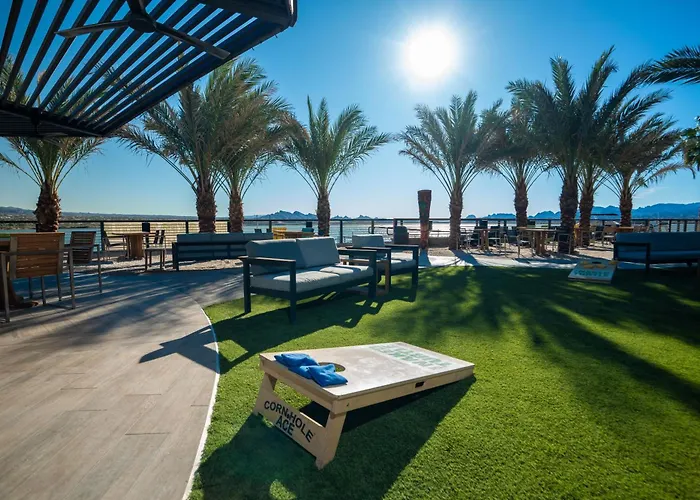 The Nautical Beachfront 3*