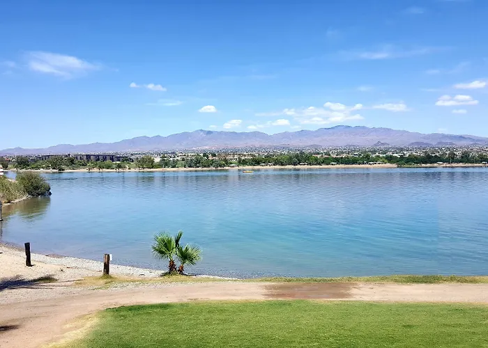 The Nautical Beachfront 3* Lake Havasu City