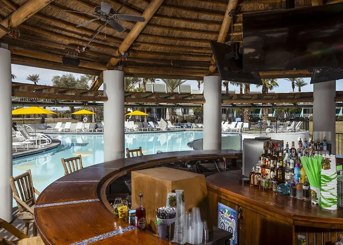 The Nautical Beachfront Resort 3*