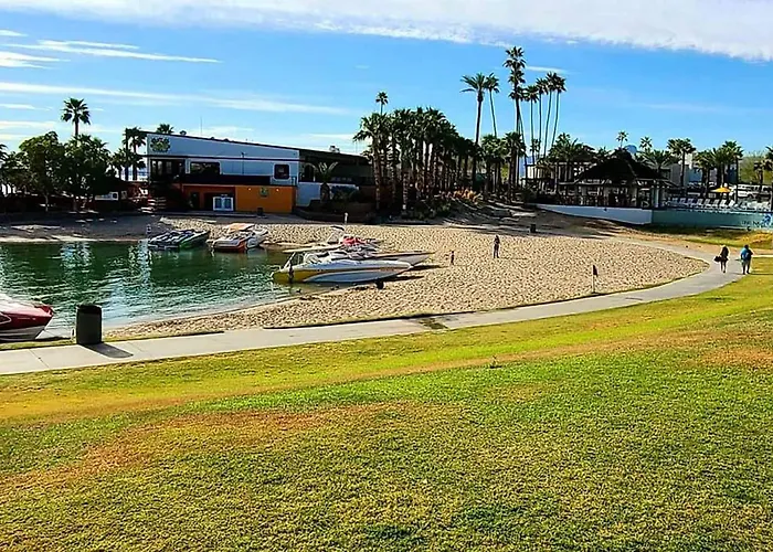 The Nautical Beachfront 3* Lake Havasu City