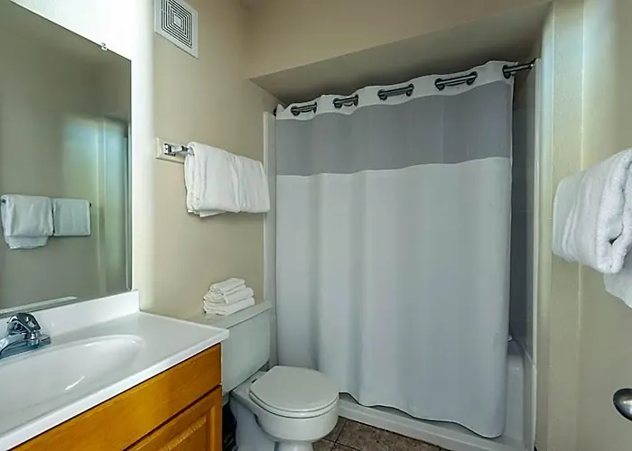 The Nautical Beachfront 3* Lake Havasu City