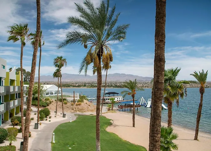 The Nautical Beachfront 3*
